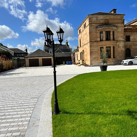 Beautiful 4-Bed Villa In غلاسغو المظهر الخارجي الصورة