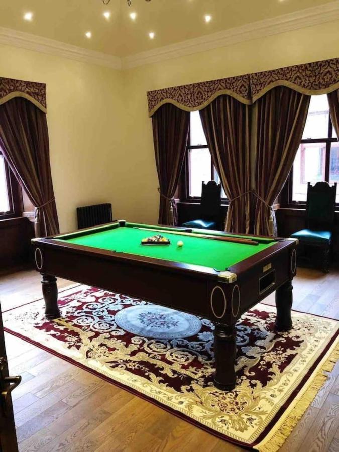 Beautiful 4-Bed Villa In غلاسغو المظهر الخارجي الصورة